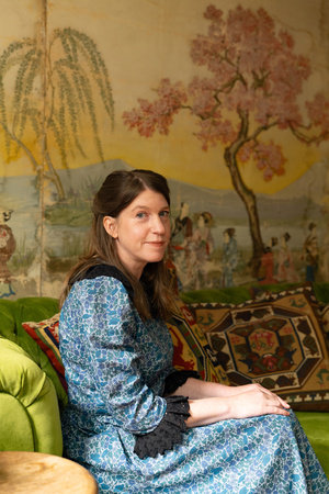 Lori Inglis Hall, author portrait