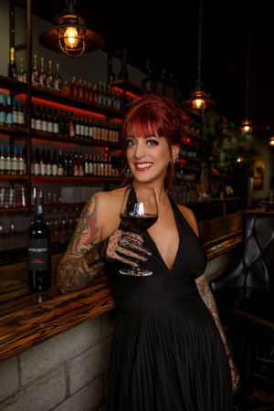 Tara Punzone, author portrait
