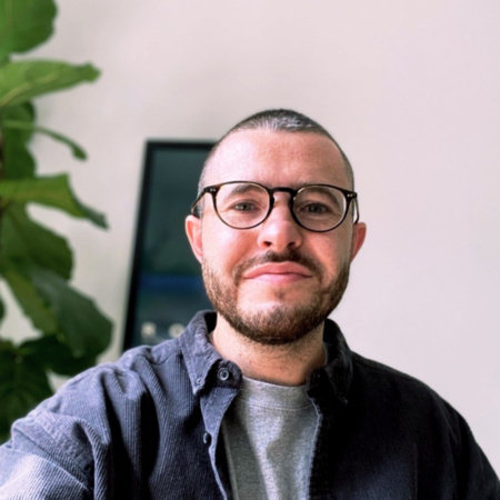 Zak Annette, author portrait