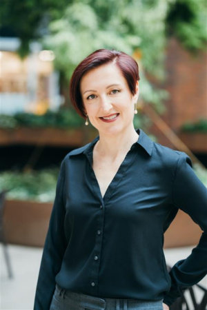 Julia Minson, author portrait