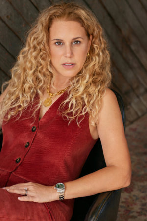 Amy Chozick, author portrait