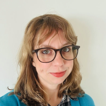 Maddie Frost, author portrait