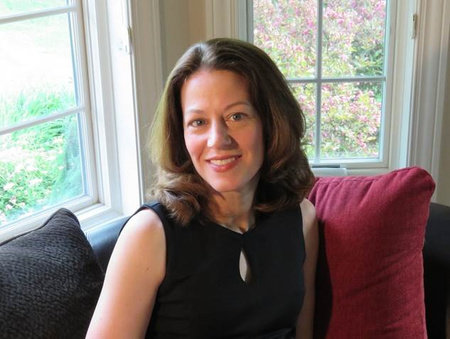 Jennifer Chiaverini, author portrait