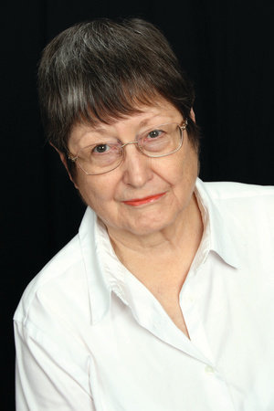 JoAnna Carl, author portrait