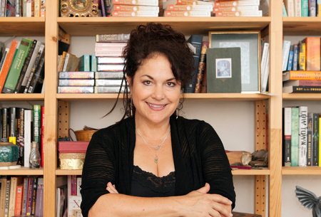 Juliet Blackwell, author portrait