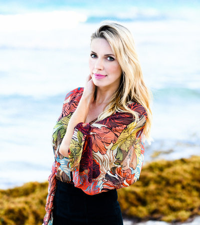 Sarah Jio, author portrait
