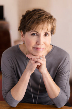 Lisa Wingate, author portrait