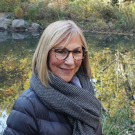 Lorinda Bryan Cauley, author portrait