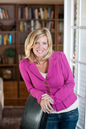Jennifer Kolari, author portrait