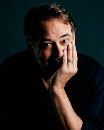 Jon Lindstrom, author portrait