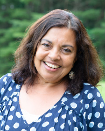 Mitali Perkins, author portrait