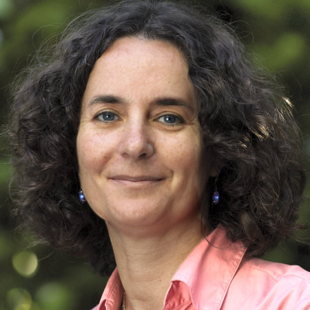 Sara Bennett, author portrait