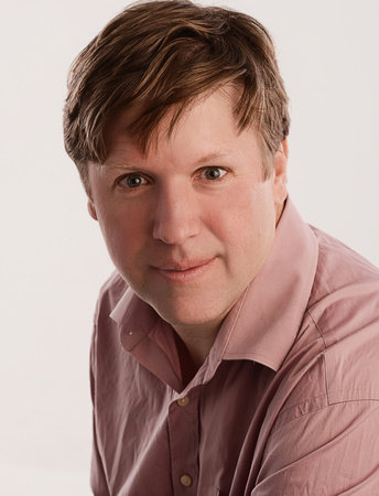 Gavin Edwards, author portrait