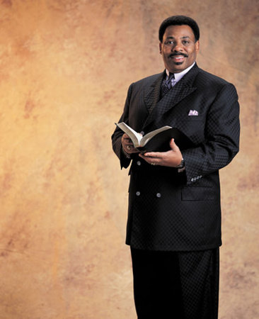 Tony Evans, author portrait