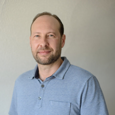 Joshua Knelman, author portrait