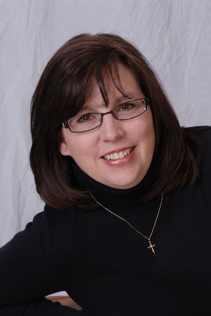Michelle Houts, author portrait