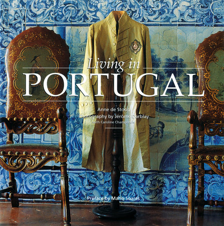 Living in Portugal (New Edition)